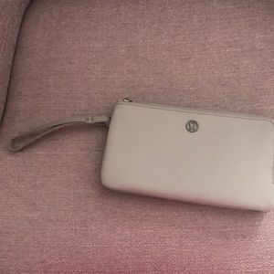 Lulu zip around clutch
